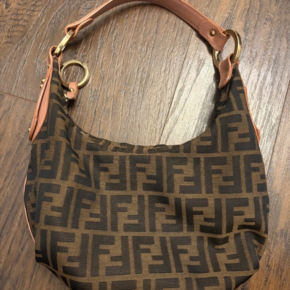 Fendi purse - Picture 1 of 11